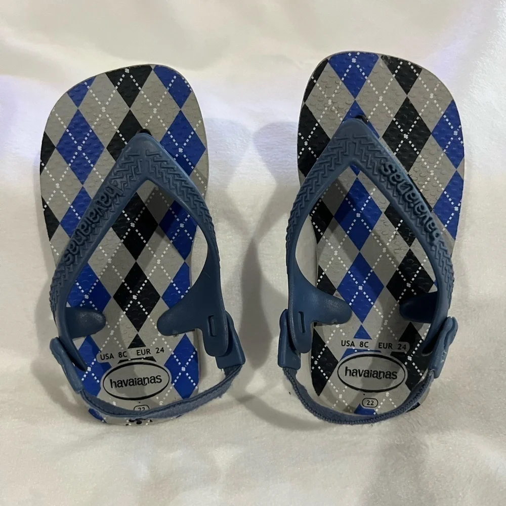 Havaianas Baby Brazil Logo Sandal in boys size 8